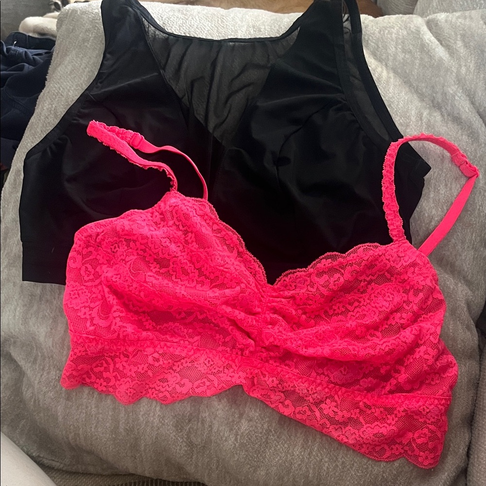 Torrid 0 & PINK L bras